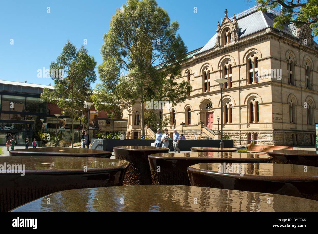 Wasserspiele vor dem Museum of South Australia in Adelaide Stockfoto