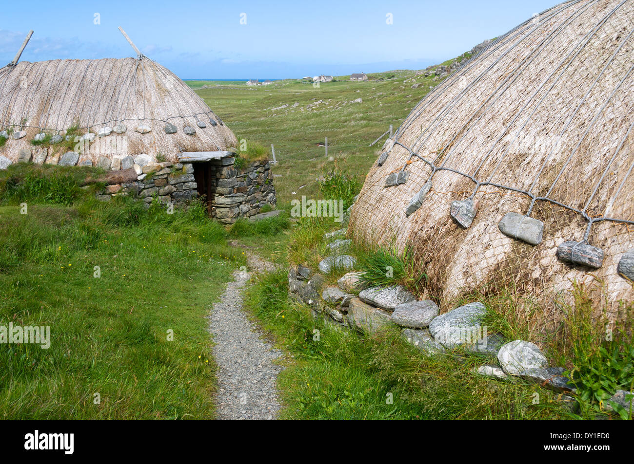 Rekonstruiertes Eisenzeit Norse Mill und Brennofen bei Shawbost, Lewis, Western Isles, Schottland, Großbritannien. Stockfoto