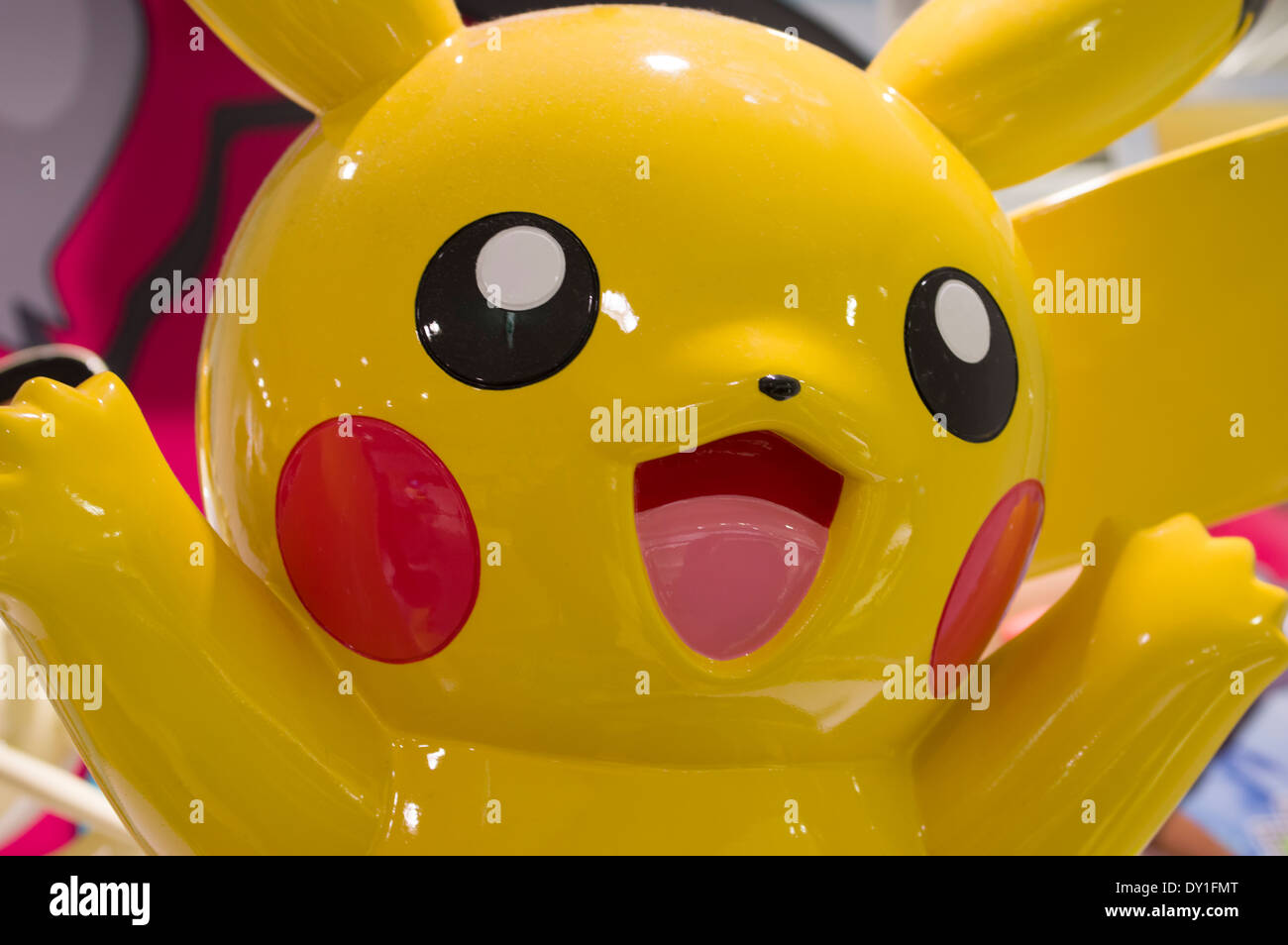 Pikachu Modell beim Pokémon Center Osaka, Japan Stockfoto