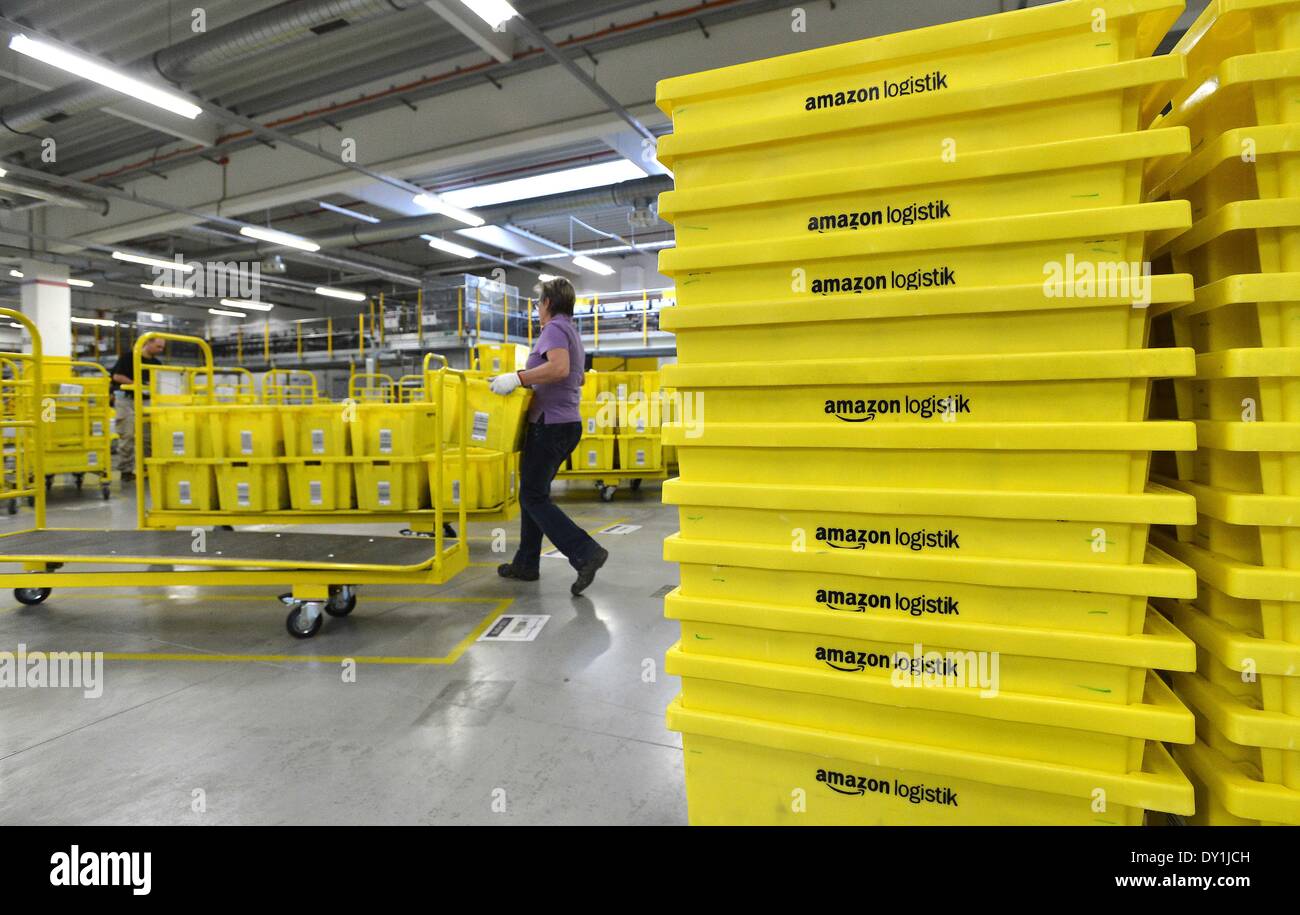Internet-Unternehmen Amazon plant den Bau des Distributionszentrums in  Brünn nicht mehr. Direktor der Amazon für Europa Tim Collins sagte hält  Amazon andere Alternativen in Mitteleuropa. Das Unternehmen wollte  ursprünglich auf dem Gelände