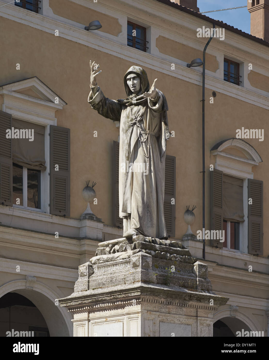Statue des dominikanischen Mönch Girolamo Savonarola, geboren in Ferrara, inspirierte Predigt "Fegefeuer der Eitelkeiten" von 1497 Stockfoto