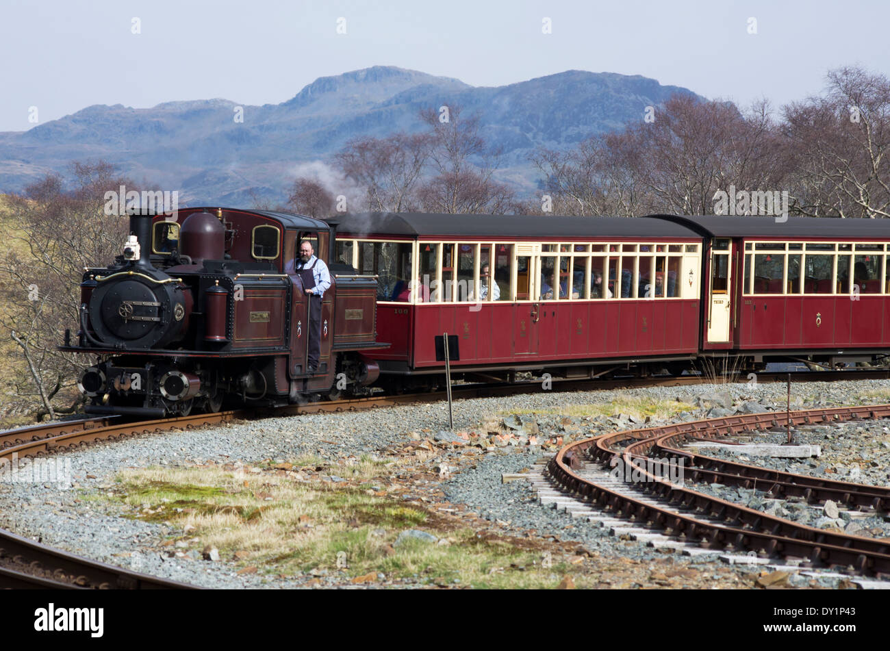 Ein wieder Bahn Double Fairlie Lok Richtung Porthmadog Stockfoto