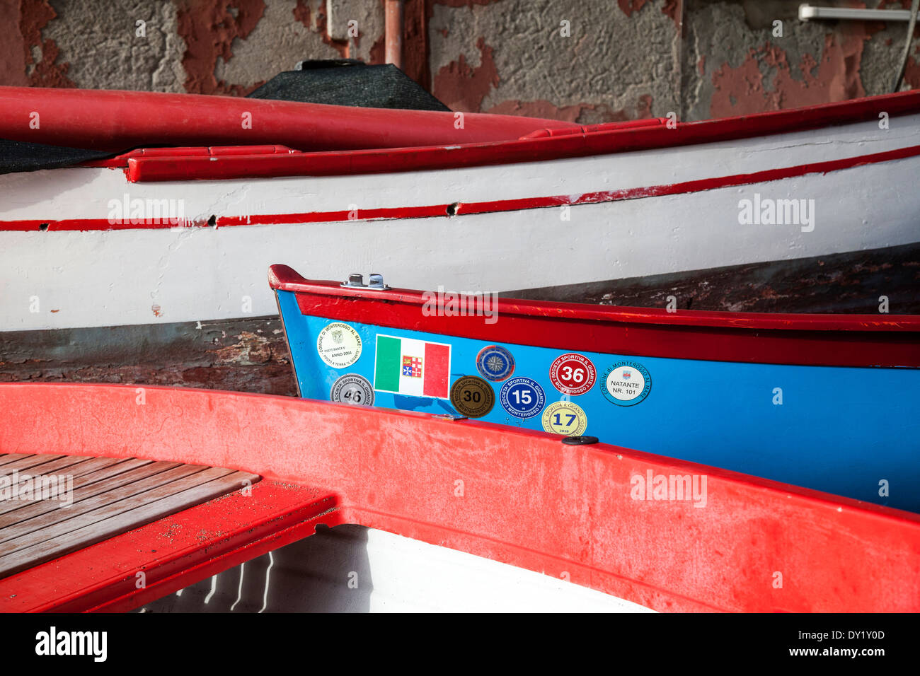 Nahaufnahme eines alten italienischen Boote im alten Fischerdorf Dorf Monterosso, Cinque Terre, Italien Stockfoto