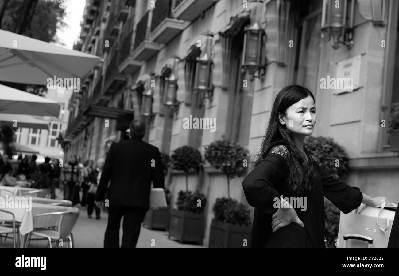 Menschen auf der Straße - Barcelona Stockfoto
