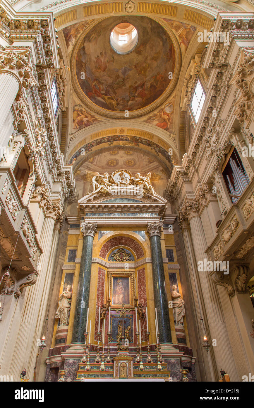 BOLOGNA, Italien - 15. März 2014: Hauptaltar der Barockkirche Santa Maria della Vita entworfen im Jahr 1787 Stockfoto