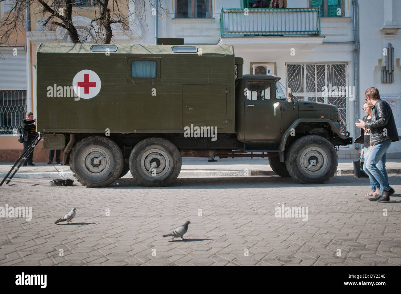 militärische Krankenwagen LKW am Puschkin-Straße in Simferopol Krim 2014 Krise Stockfoto