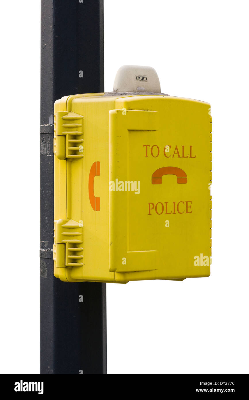 Schneiden Sie aus. Eine gelbe befestigt Polizei Call Box an einen Pfahl auf weißem Hintergrund Stockfoto