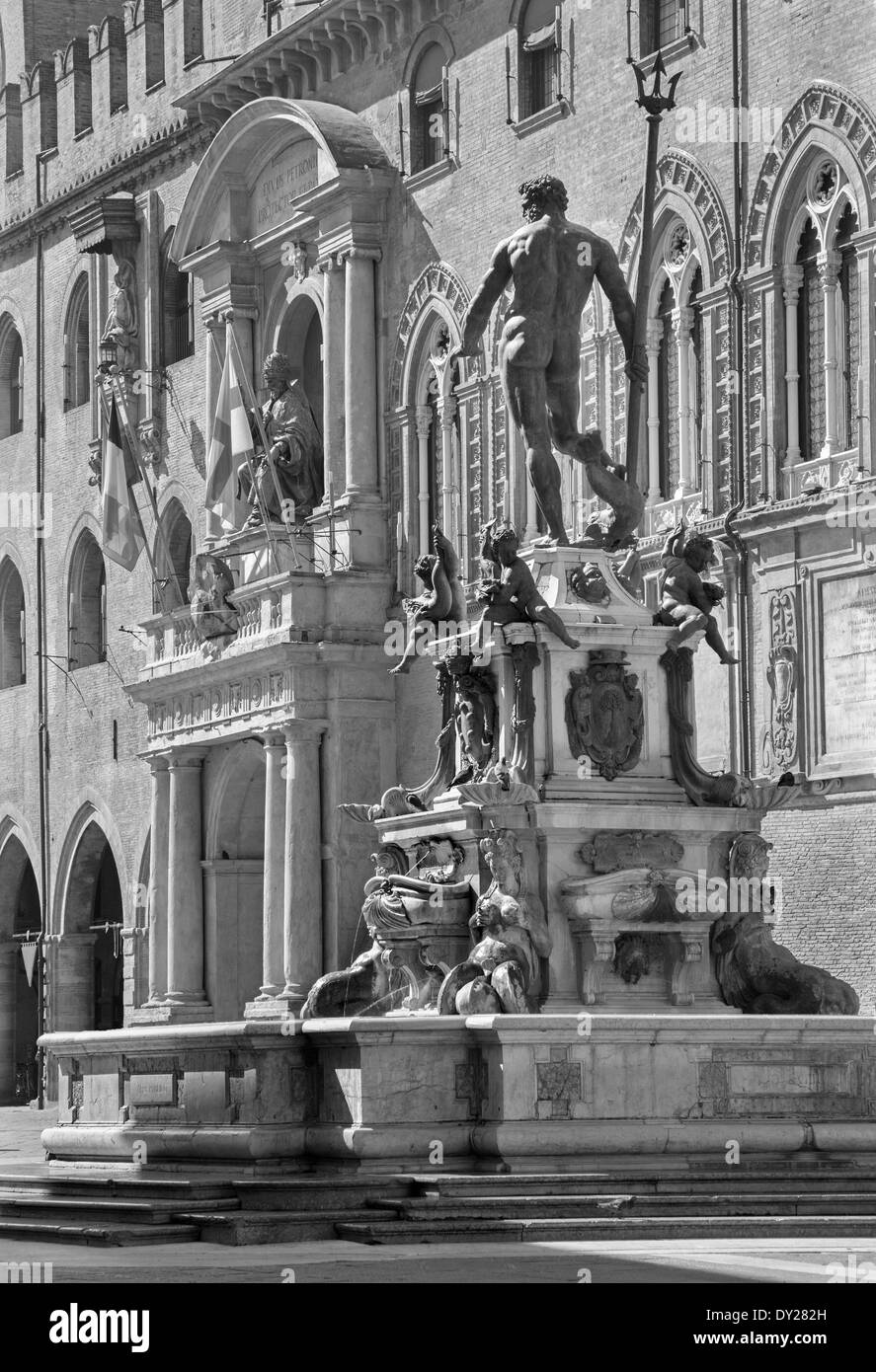 Bologna - Fontana di Nettuno oder Neptunbrunnen auf der Piazza Maggiore Platz Stockfoto