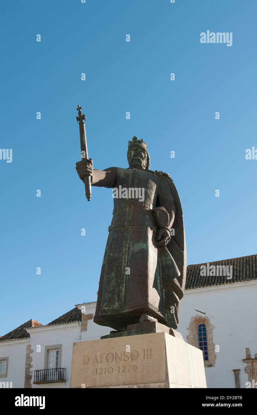 Statue von Dom Alfonso III in Faro alte Stadt, Algarve, Portugal Stockfoto