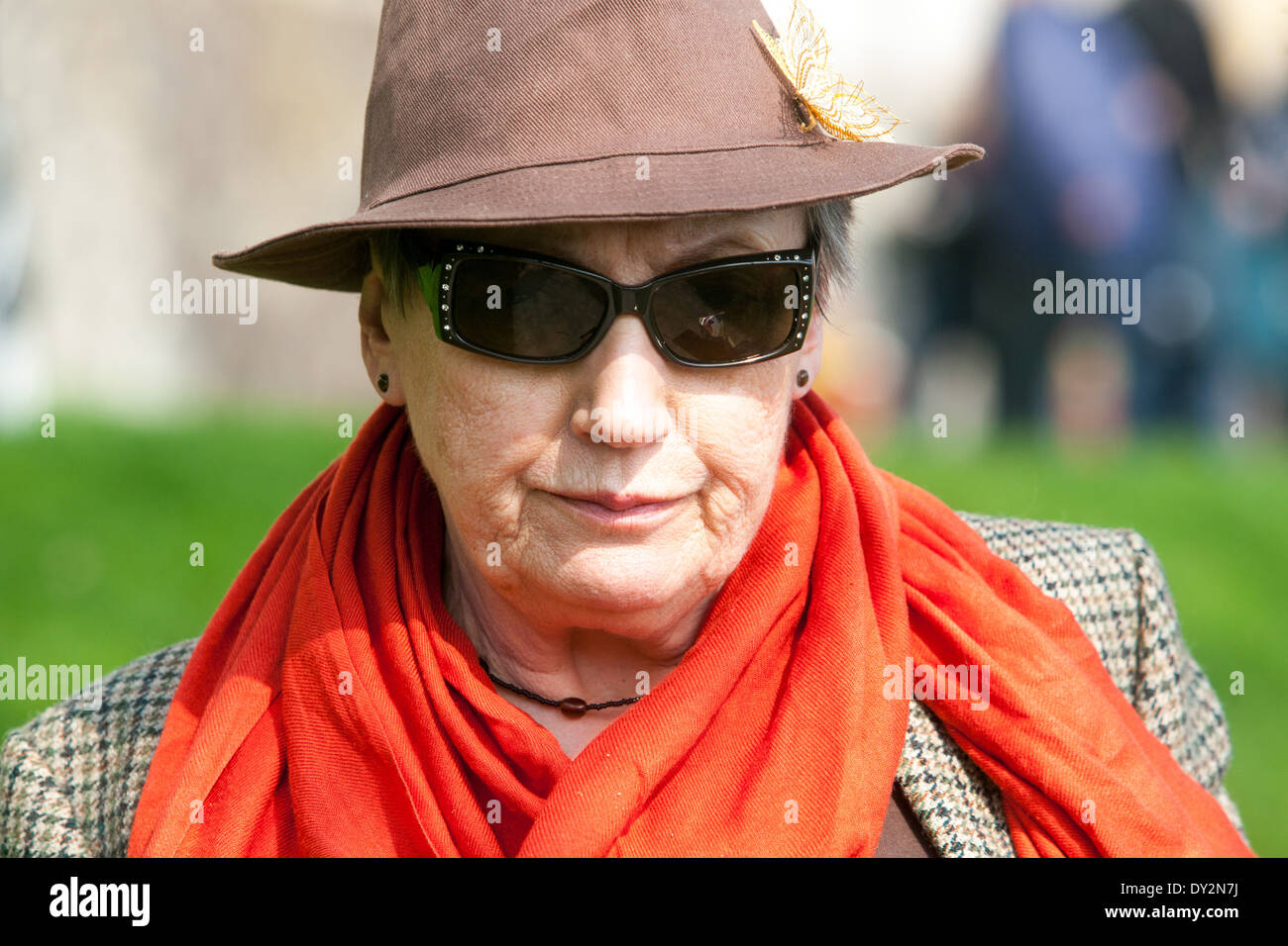 Eine ältere Frau in einen Hut Stockfoto
