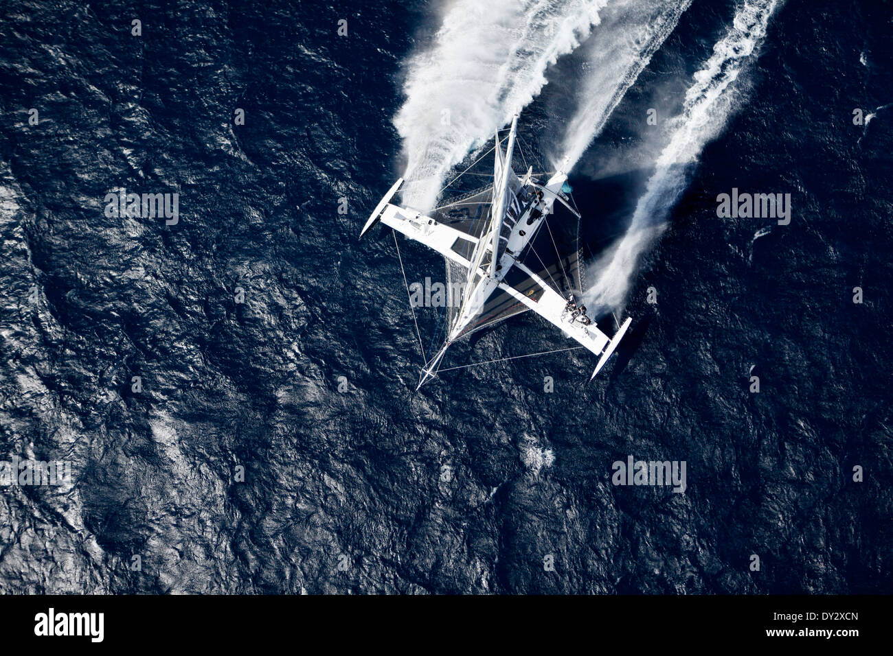 Luftbild-Shooting der Hydroptere DCNS, Alain Thebault und seine Crew (Yves Parlier, Jean le Cam, Jacques Vincent, Luc Alphand) Stockfoto