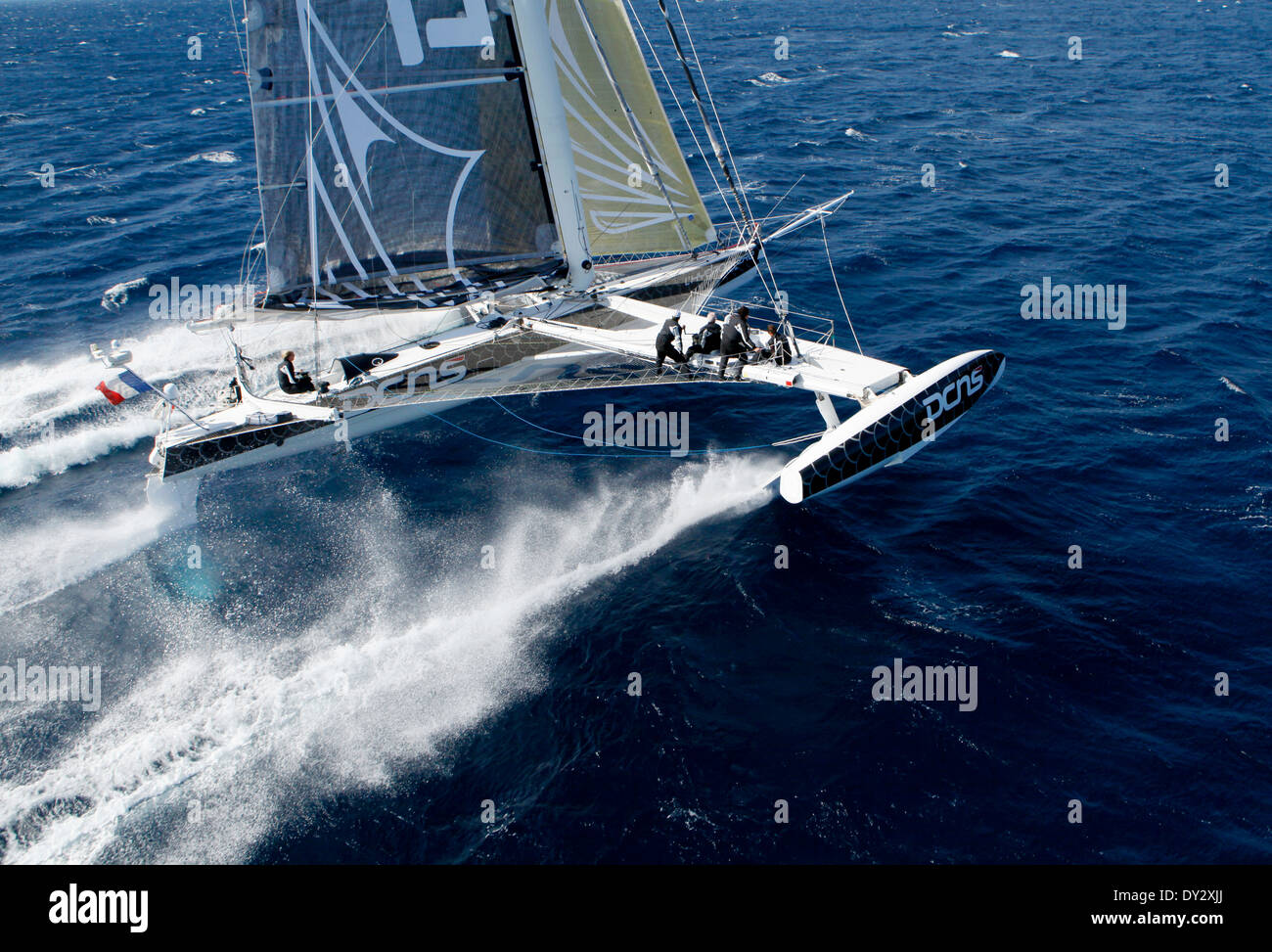 Luftbild-Shooting der Hydroptere DCNS, Alain Thebault und seine Crew (Yves Parlier, Jean le Cam, Jacques Vincent, Luc Alphand) Stockfoto