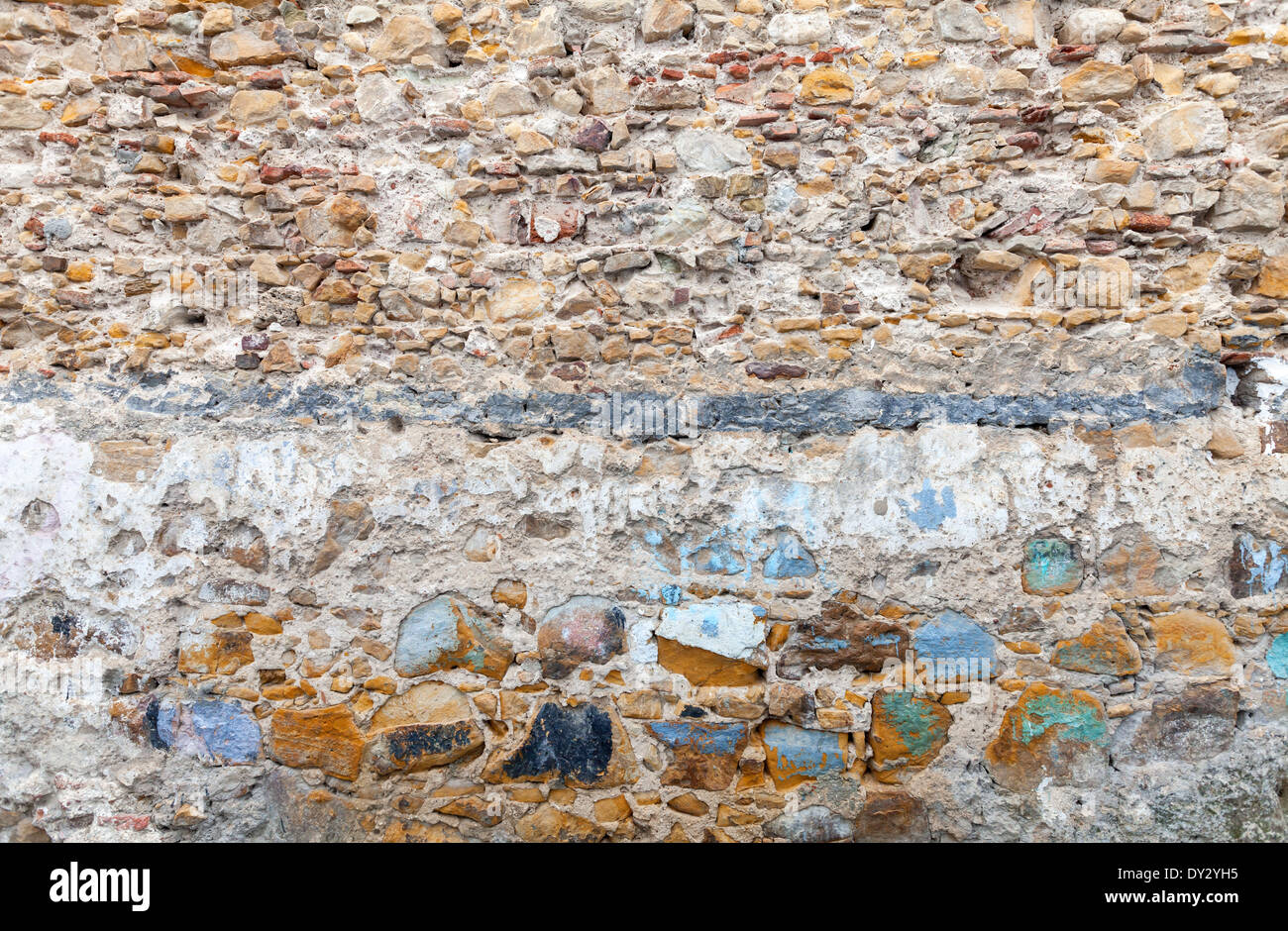 Alte bunte Steinmauer Hintergrundtextur. Tanger, Marokko Stockfoto