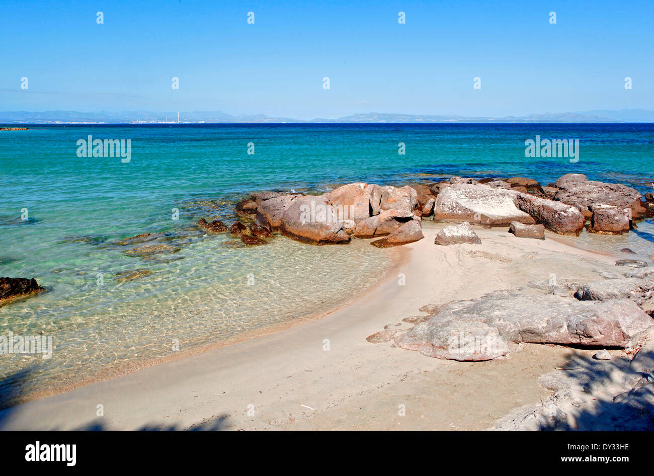 Strand und Meer Granit Felsen San Pietro Insel Sardinien Italien Stockfoto