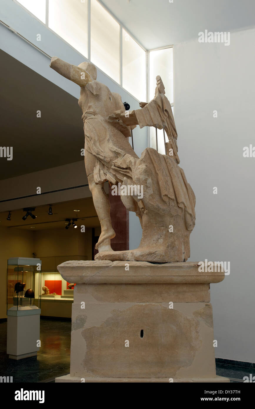 Statue Nike Paeonios an archäologischen Museum antike Olympia Peloponnes  Griechenland Statue Nike Sieg war ein Stockfotografie - Alamy
