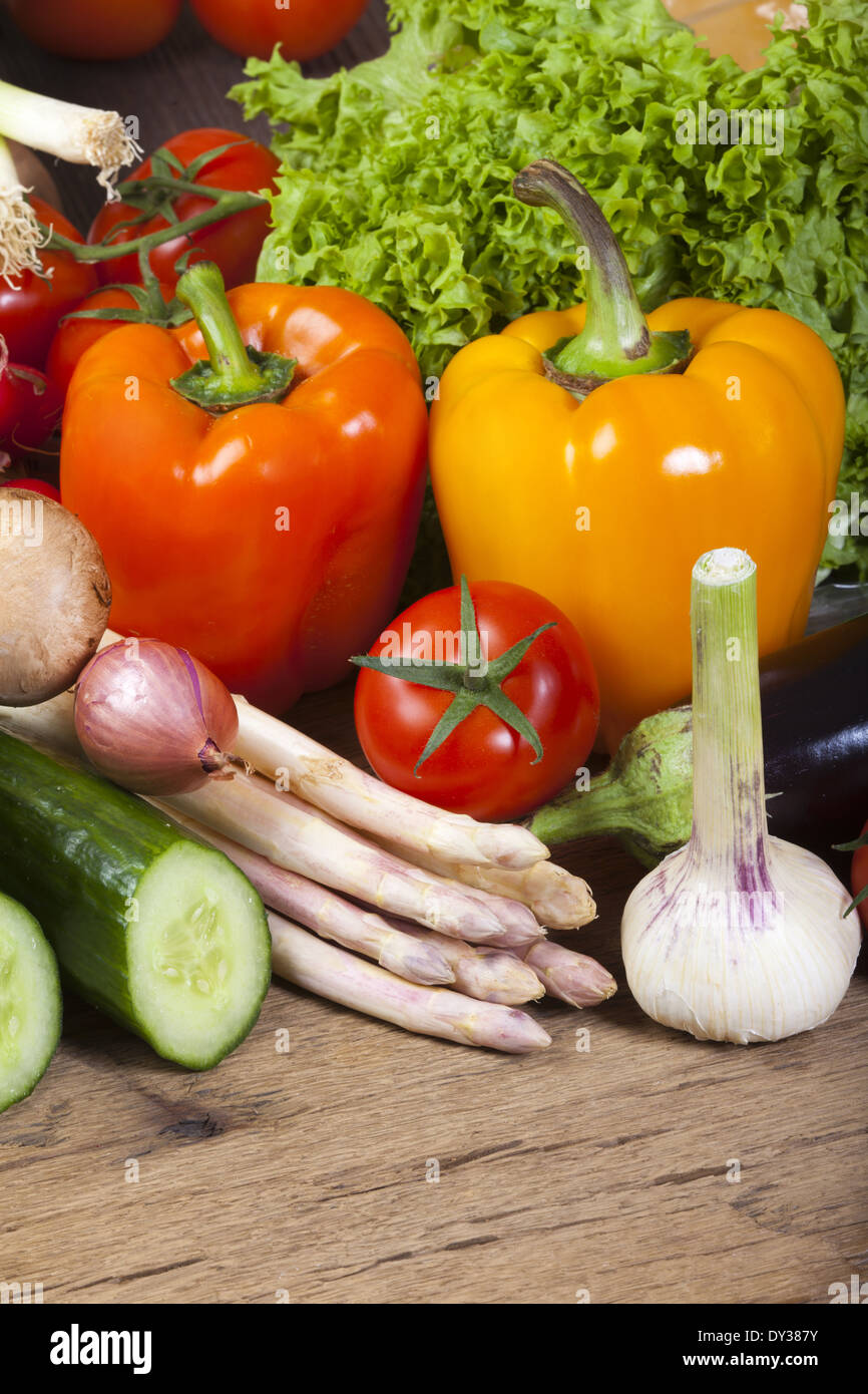 Frische Paprika und anderes Gemüse Stockfoto