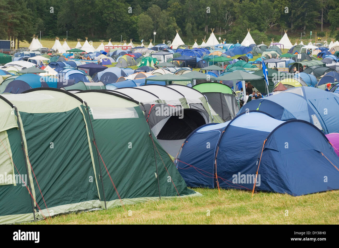 Zelten auf dem Belladrum Tartan Herz Festival in der Nähe von Inverness, Schottland. Stockfoto