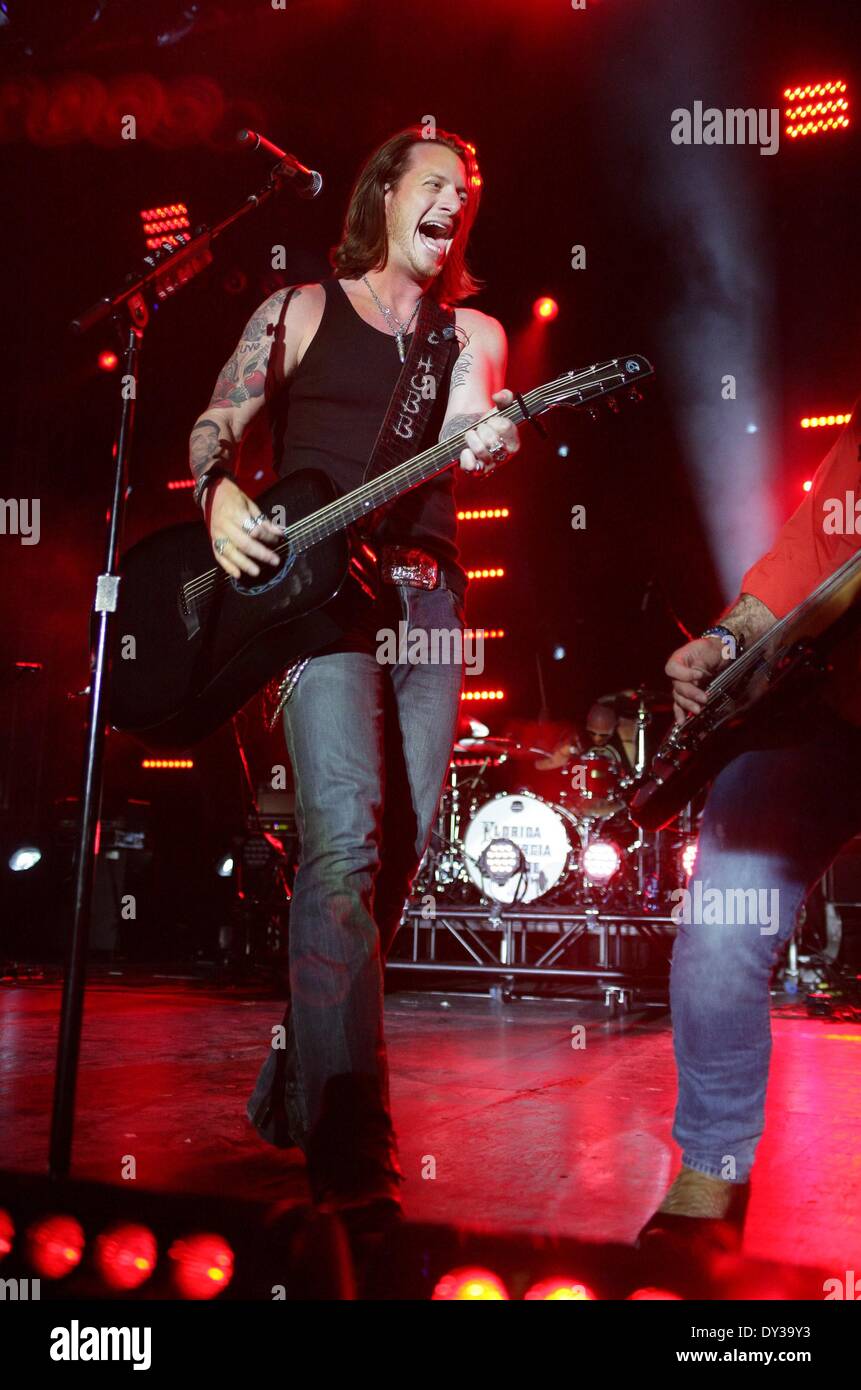 Las Vegas, NV, USA. 4. April 2014. Tyler Hubbard, Florida Georgia Line The LINQ in Anwesenheit für 2nd Annual ACM-Party für ein Ursache-Festival - Fr, Las Vegas, NV 4. April 2014. Bildnachweis: James Atoa/Everett Collection/Alamy Live-Nachrichten Stockfoto