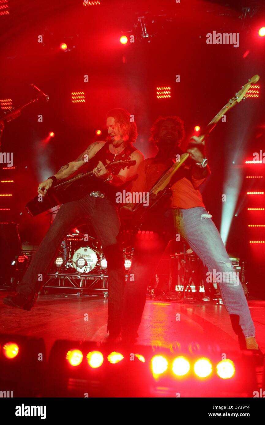 Las Vegas, NV, USA. 4. April 2014. Tyler Hubbard, Florida Georgia Line The LINQ in Anwesenheit für 2nd Annual ACM-Party für ein Ursache-Festival - Fr, Las Vegas, NV 4. April 2014. Bildnachweis: James Atoa/Everett Collection/Alamy Live-Nachrichten Stockfoto
