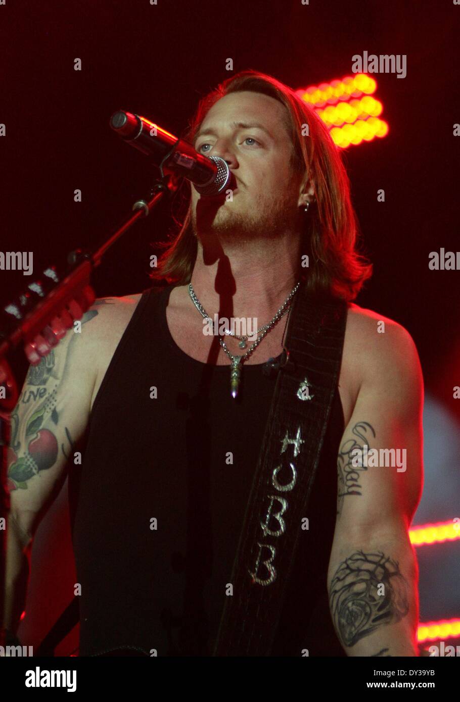 Las Vegas, NV, USA. 4. April 2014. Tyler Hubbard, Florida Georgia Line The LINQ in Anwesenheit für 2nd Annual ACM-Party für ein Ursache-Festival - Fr, Las Vegas, NV 4. April 2014. Bildnachweis: James Atoa/Everett Collection/Alamy Live-Nachrichten Stockfoto