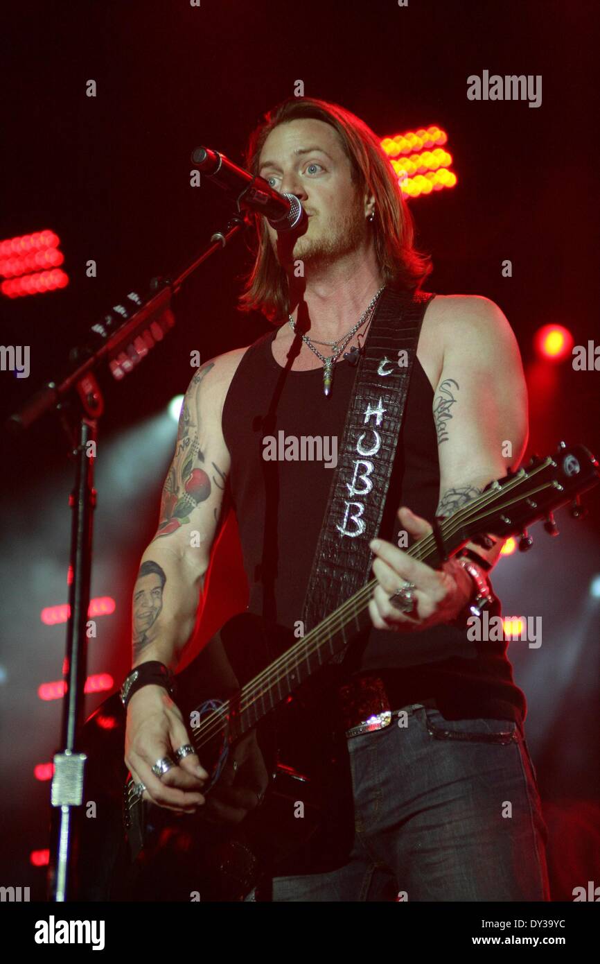 Las Vegas, NV, USA. 4. April 2014. Tyler Hubbard, Florida Georgia Line The LINQ in Anwesenheit für 2nd Annual ACM-Party für ein Ursache-Festival - Fr, Las Vegas, NV 4. April 2014. Bildnachweis: James Atoa/Everett Collection/Alamy Live-Nachrichten Stockfoto