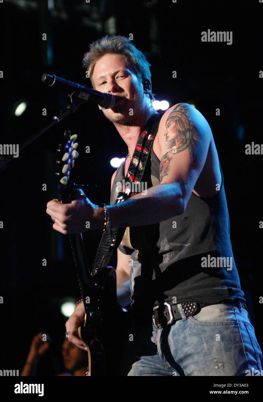 Las Vegas, NV, USA. 4. April 2014. Brian Kelley, Florida Georgia Line The LINQ in Anwesenheit für 2nd Annual ACM-Party für ein Ursache-Festival - Fr, Las Vegas, NV 4. April 2014. Bildnachweis: James Atoa/Everett Collection/Alamy Live-Nachrichten Stockfoto