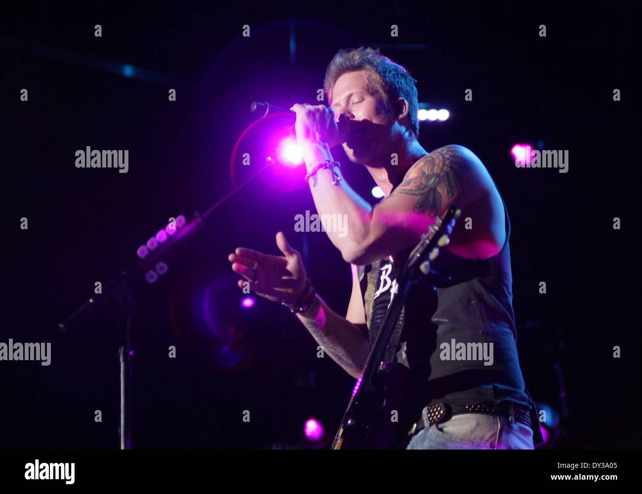 Las Vegas, NV, USA. 4. April 2014. Brian Kelley, Florida Georgia Line The LINQ in Anwesenheit für 2nd Annual ACM-Party für ein Ursache-Festival - Fr, Las Vegas, NV 4. April 2014. Bildnachweis: James Atoa/Everett Collection/Alamy Live-Nachrichten Stockfoto