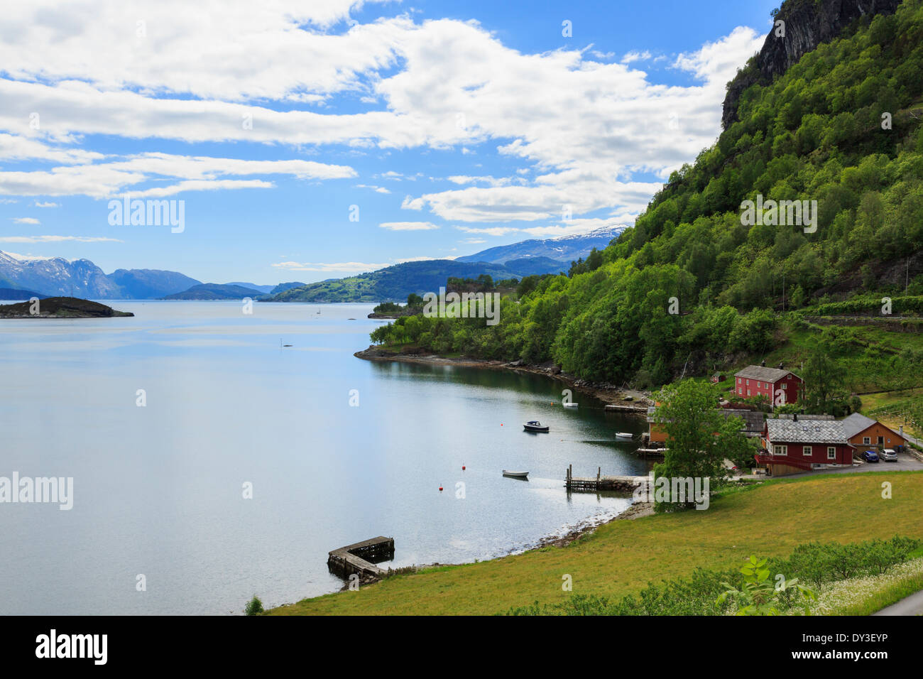 Anzeigen von hardangerfjorden aus Dorf an der Küste von Fykse, Kvam, Hardanger, Nord-Norwegen, Norwegen Stockfoto