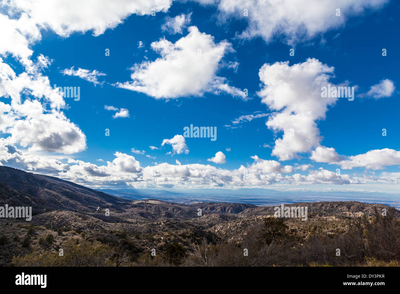 Der Antelope Valley von den San Gabriel Mountains auf der Suche nach Westen Richtung Palmdale und Lancaster und entlang der San Andreas Störung Stockfoto