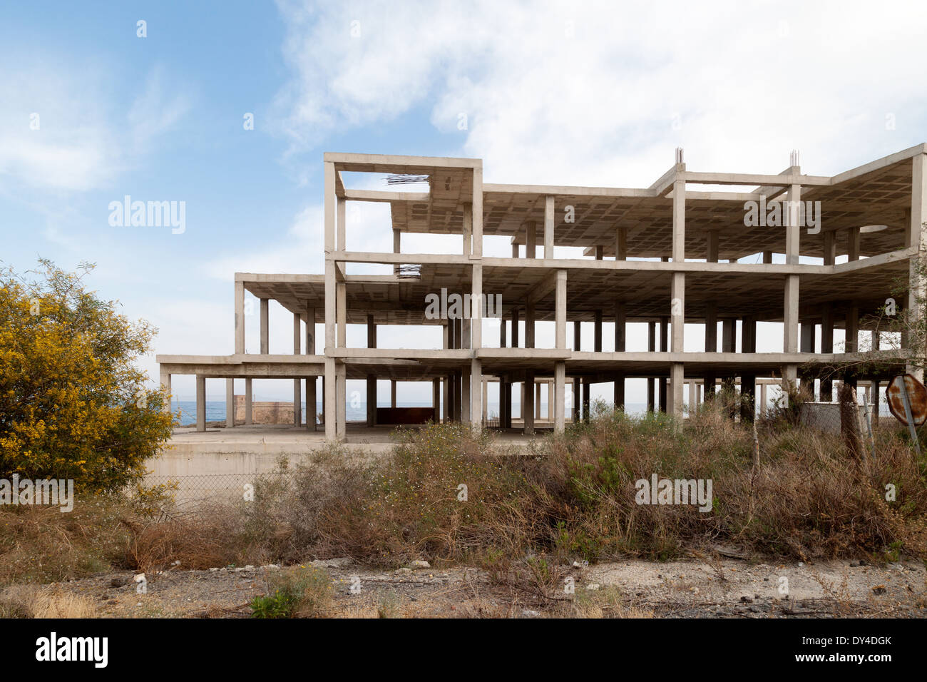 Ein unvollendet Hotel Arbeiten eingestellt aufgrund der Rezession in Almeria, Andalusien, Spanien, Europa Stockfoto