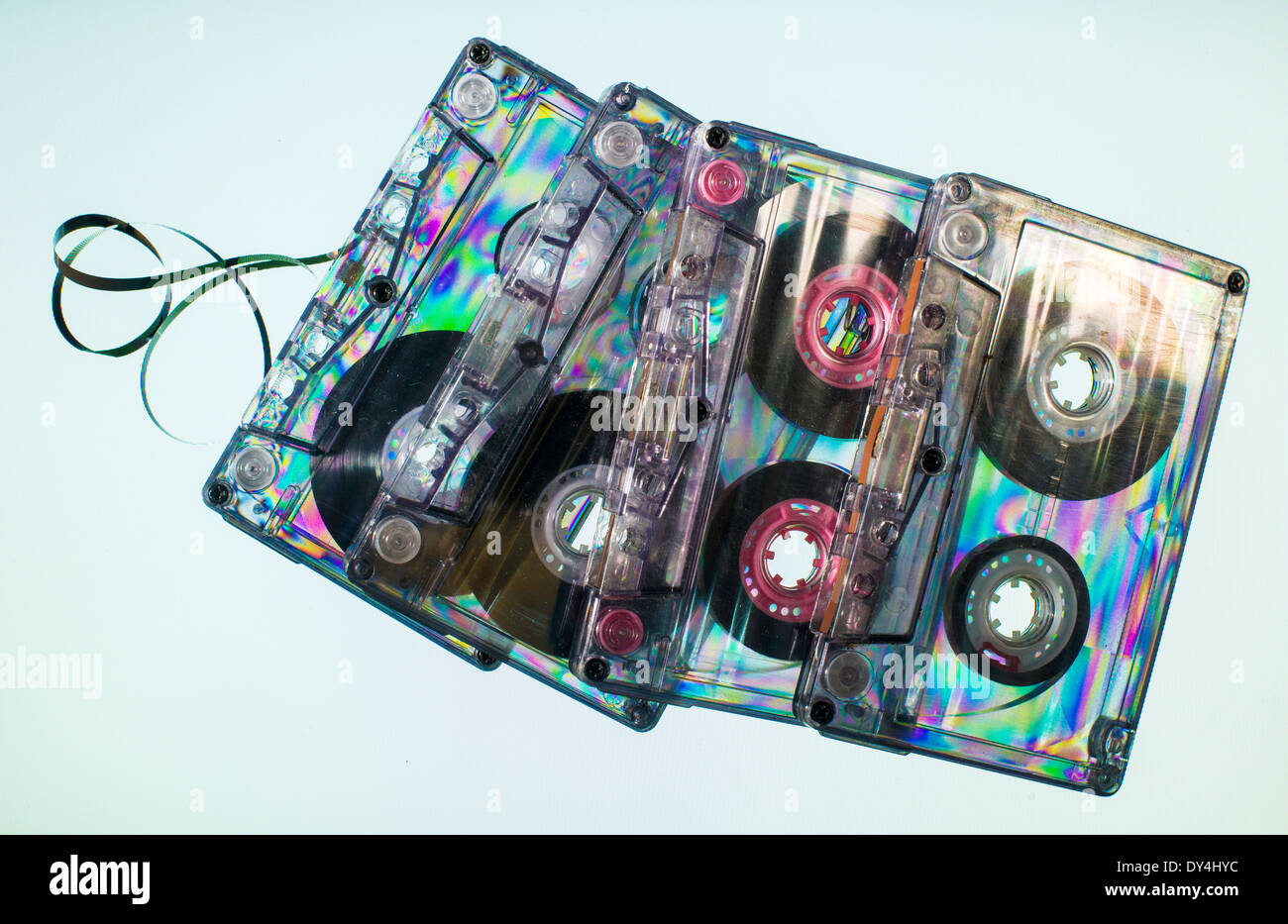 Vintage Kassetten auf hellblauem Hintergrund Stockfoto
