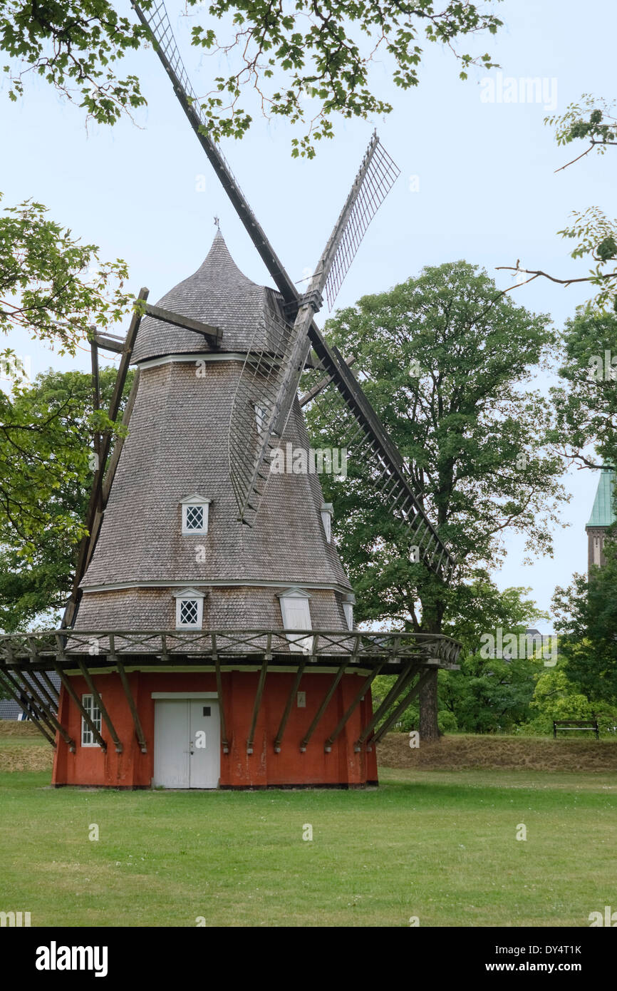 Alte dekorative Windmühle in Aalborg, Dänemark Stockfoto