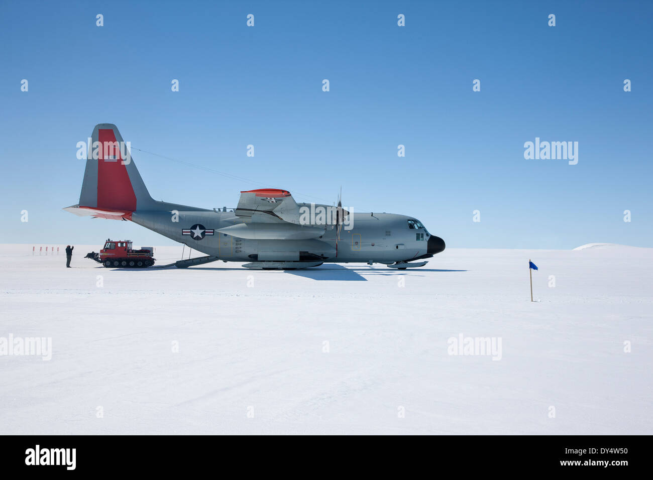 New York Air National Guard bietet Wissenschaftlern und liefert an Camp Raven zugunsten die Studie der globalen Erwärmung Stockfoto