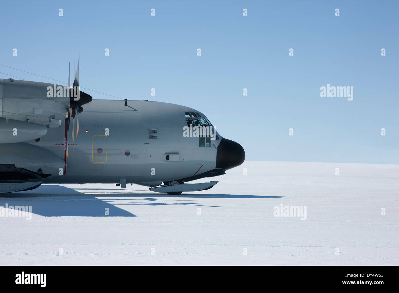 New York Air National Guard bietet Wissenschaftlern und liefert an Camp Raven zugunsten die Studie der globalen Erwärmung Stockfoto