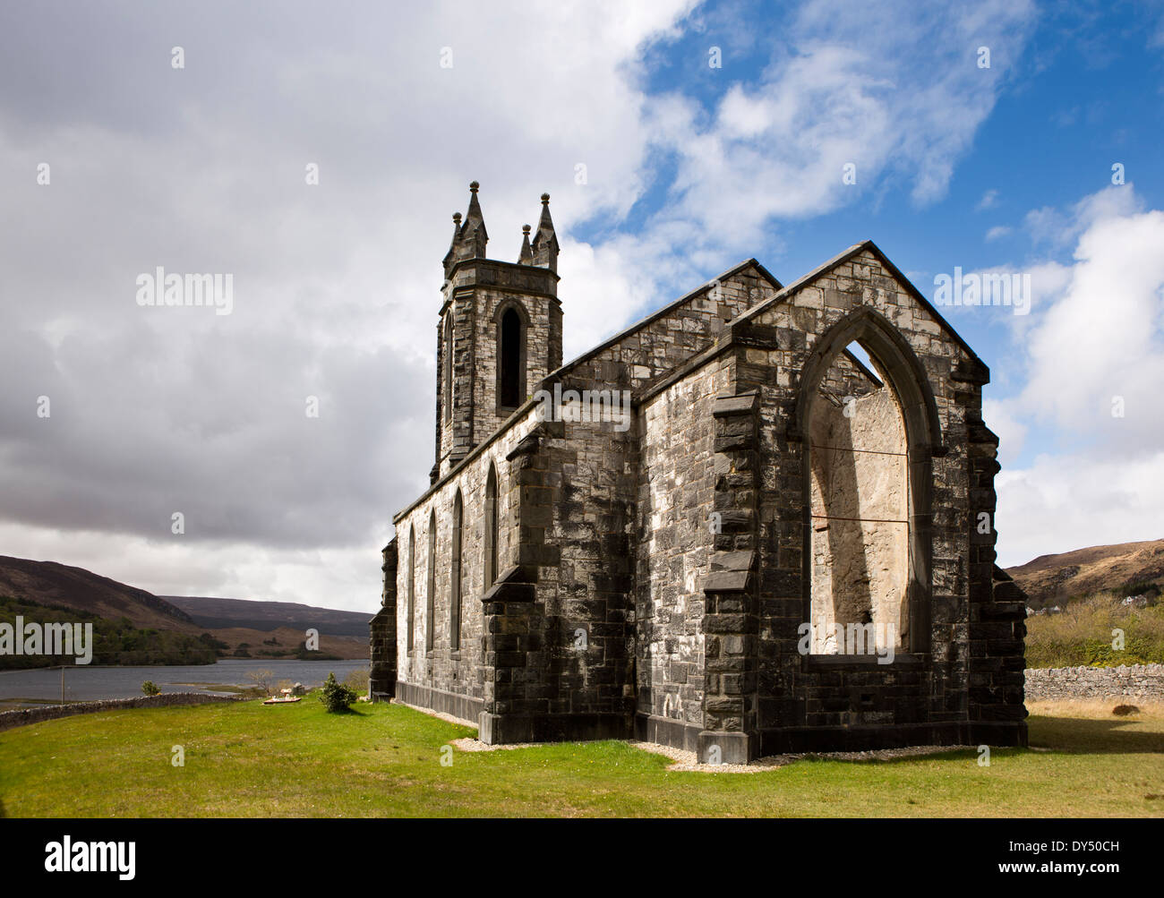 Irland, Co. Donegal, Dunlewey, verlassene Glenveagh Estate evangelische Kirche Stockfoto