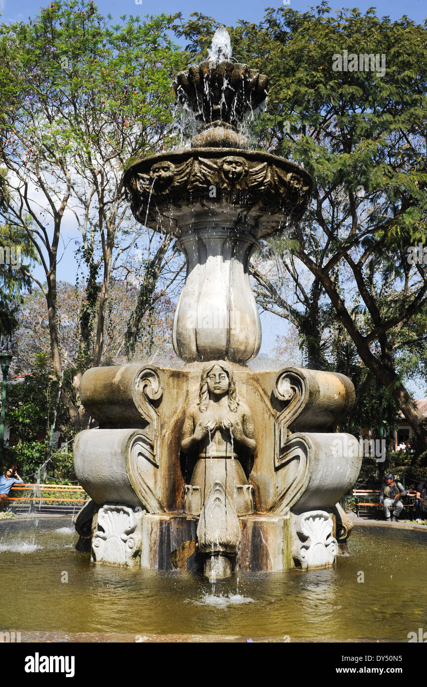 Der Brunnen der Central Park in Antigua in Guatemala Stockfoto