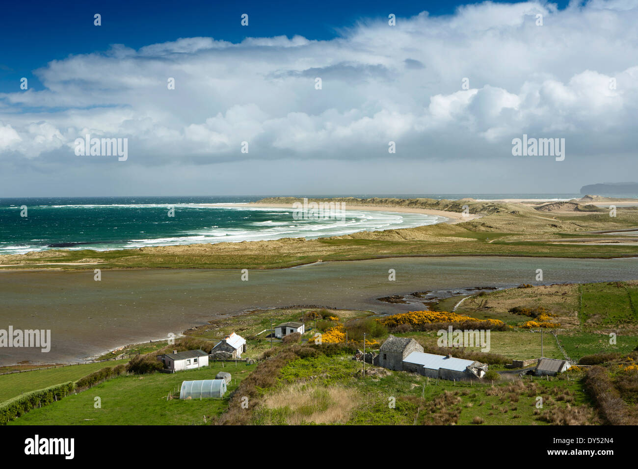 Irland, Co. Donegal, Gweedore, Meenaclady, Häuser an der Atlantikküste Stockfoto