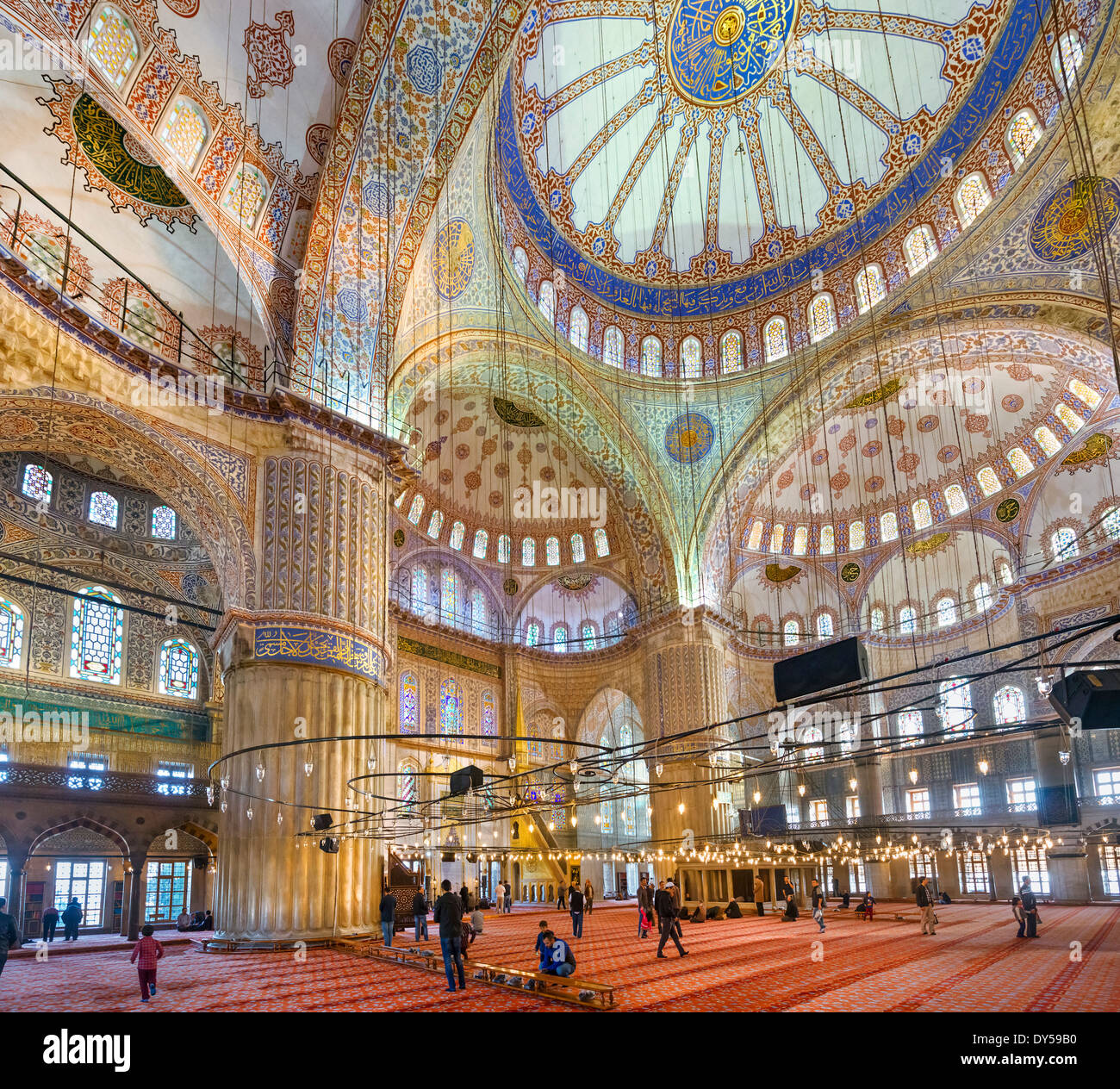 Innenraum auf die blaue Moschee (Sultanahmet Camii), Stadtteil Sultanahmet, Istanbul, Türkei Stockfoto