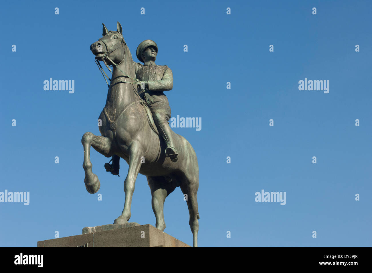Statue von Mustafa Kemal Atatürk, dem Gründer der modernen Republik Türkei, Izmir, Türkei. Digitale Fotografie Stockfoto
