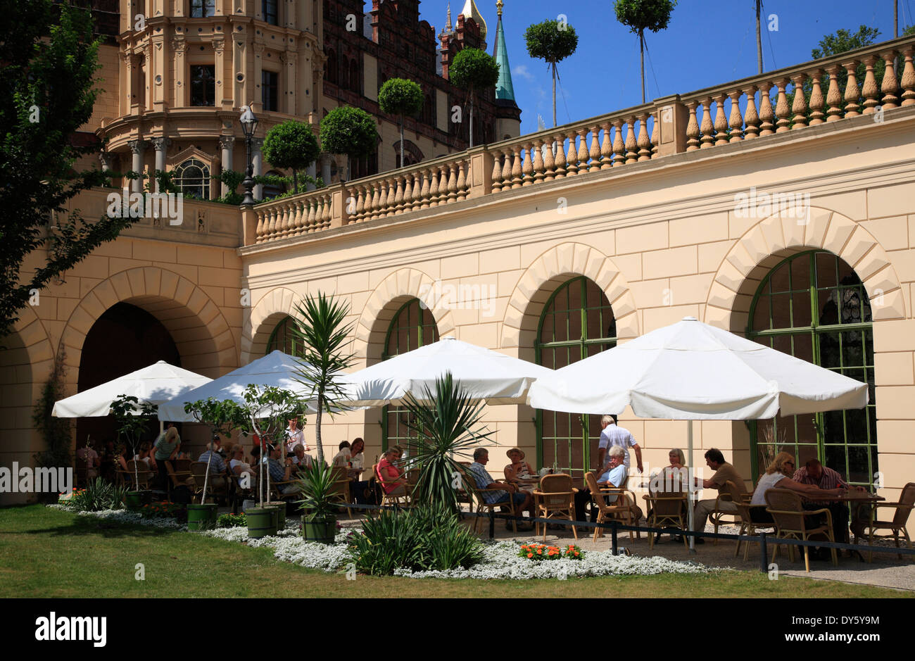 Schweriner Schloss, Cafe in der Orangerie, Mecklenburg Western Pomerania, Deutschland, Europa Stockfoto