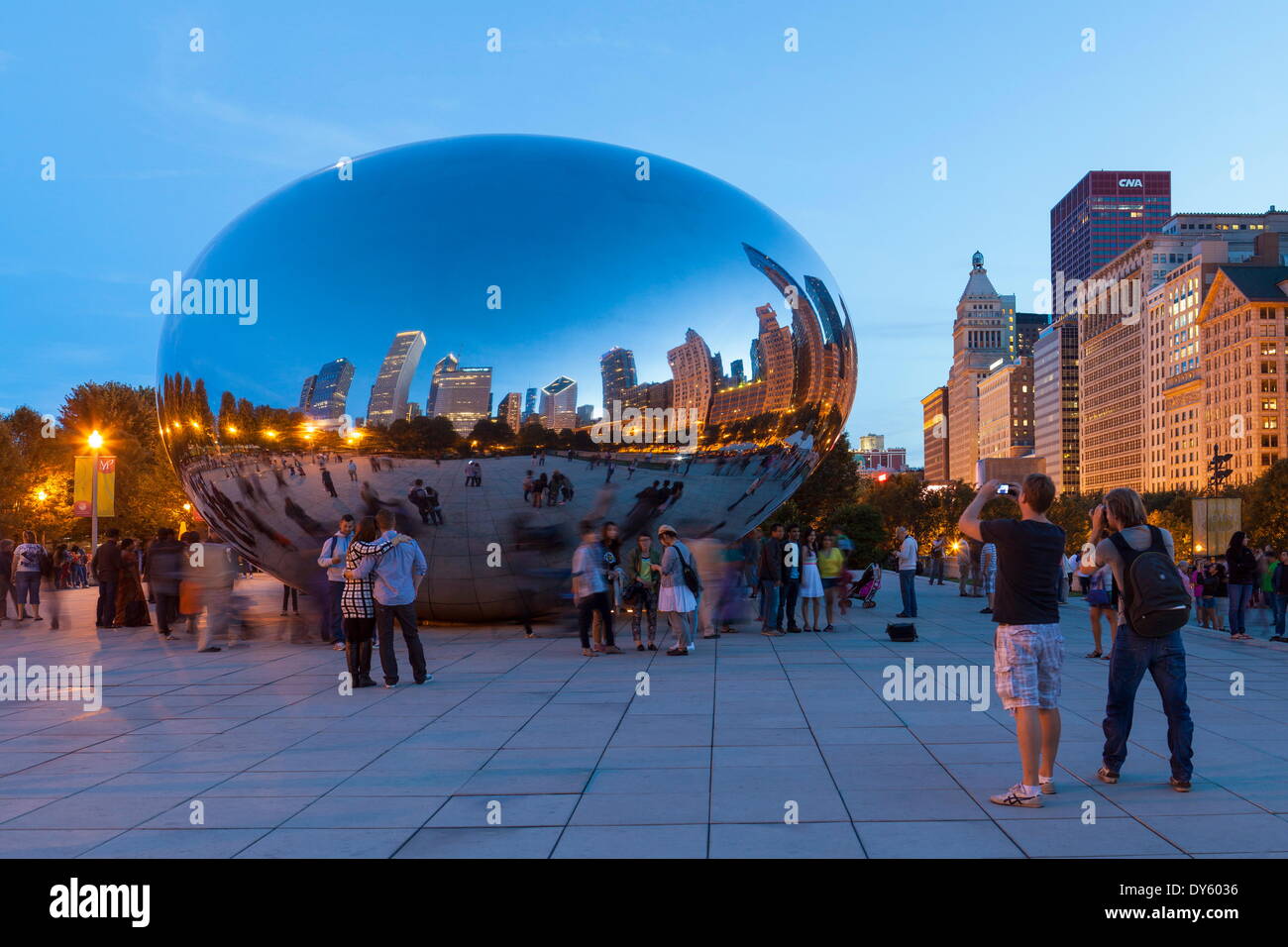 Die Cloud Gate Skulptur im Millenium Park, Chicago, Illinois, Vereinigte Staaten von Amerika, Nordamerika Stockfoto