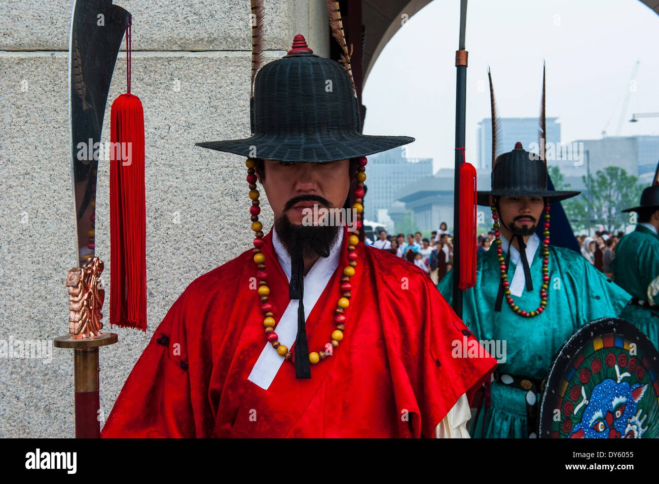 Zeremonielle Wechsel der Wache, Gyeongbokgung-Palast, Seoul, Südkorea, Asien Stockfoto