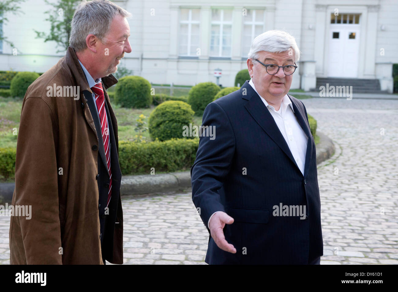 Joschka Fischer Beim Empfang Zum 70. Geburtstag von Gerhard Schröder Im Restaurant Sarah Wiener Im Hamburger Bahnhof. Berlin, 06.04.2014 Stockfoto