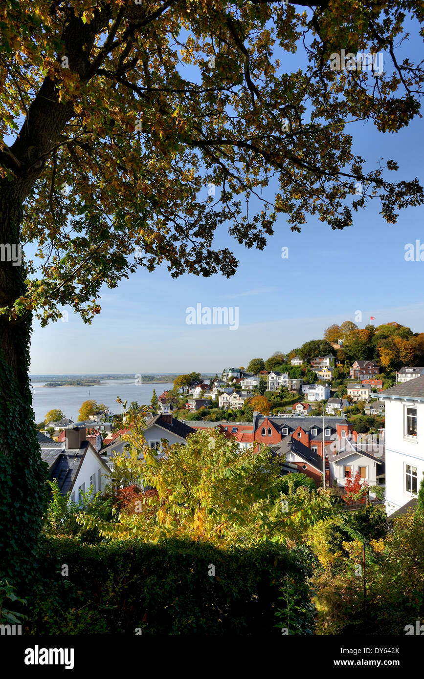 Blick auf die Elbe mit Treppe-Stadtteil Blankenese, Hamburg, Norddeutschland, Deutschland Stockfoto