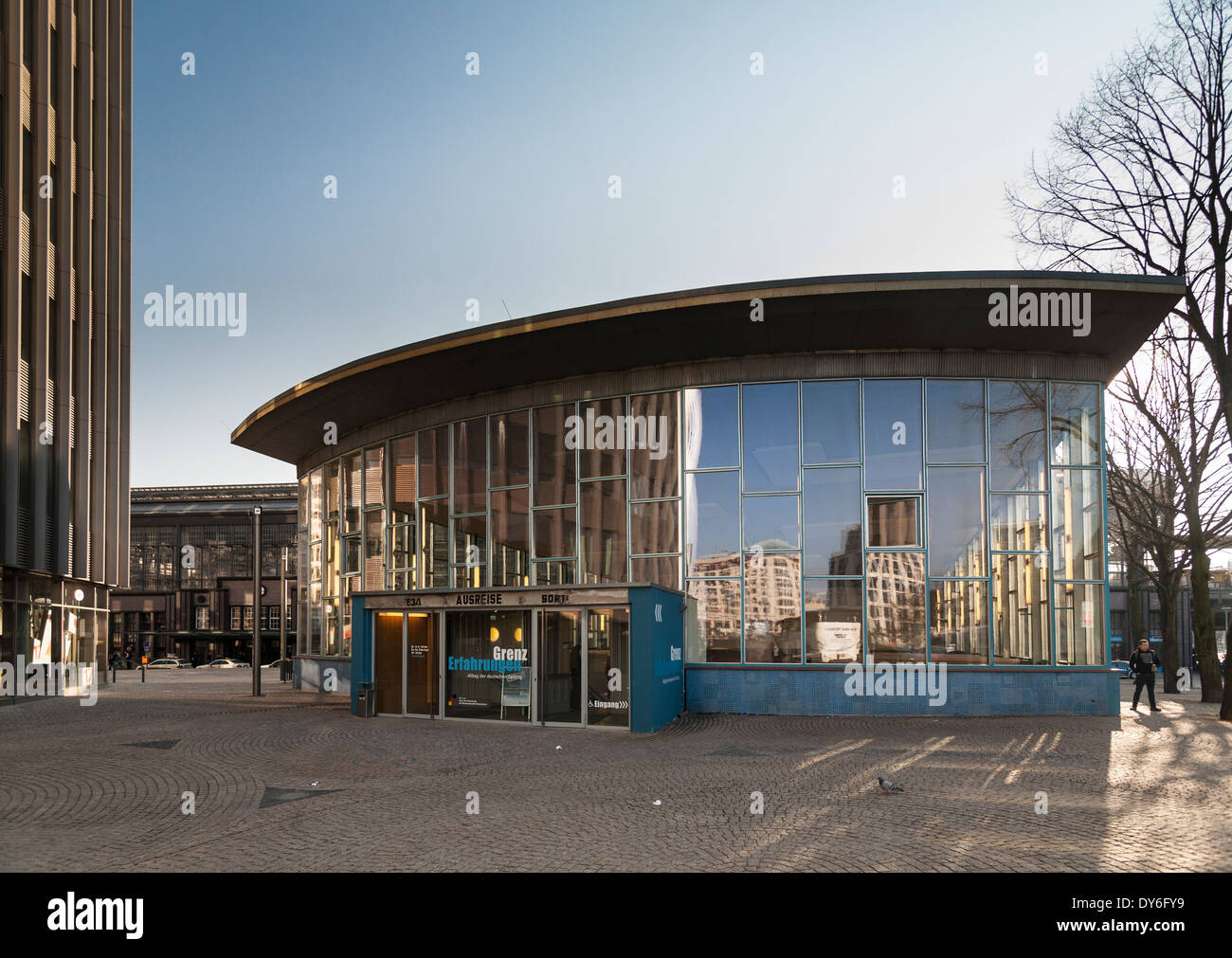 Tränenpalast, ehemaliger Grenzübergang, Berlin, Deutschland Stockfoto