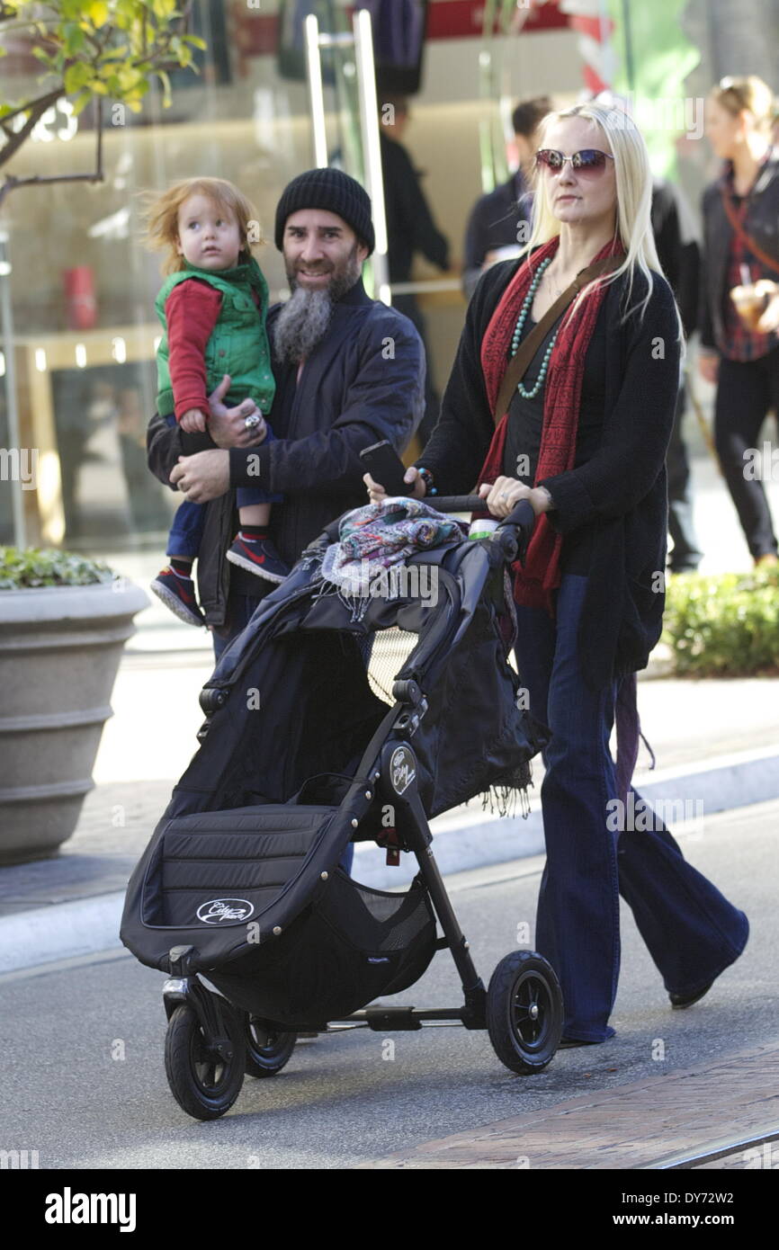 Anthrax-Gitarrist Scott Ian und seiner Familie unterwegs im The Grove Featuring: Scott Ian Where: Los Angeles Kalifornien USA bei: 20. Dezember 2012 Stockfoto