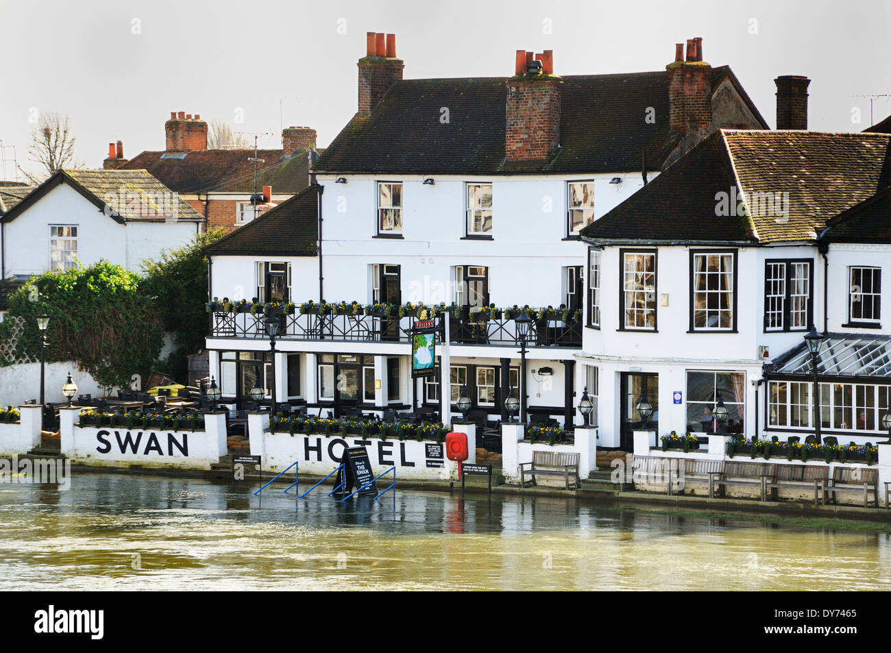 Überschwemmungen in Staines auf Themse, Spelthorne, Surrey England Themse. Stockfoto
