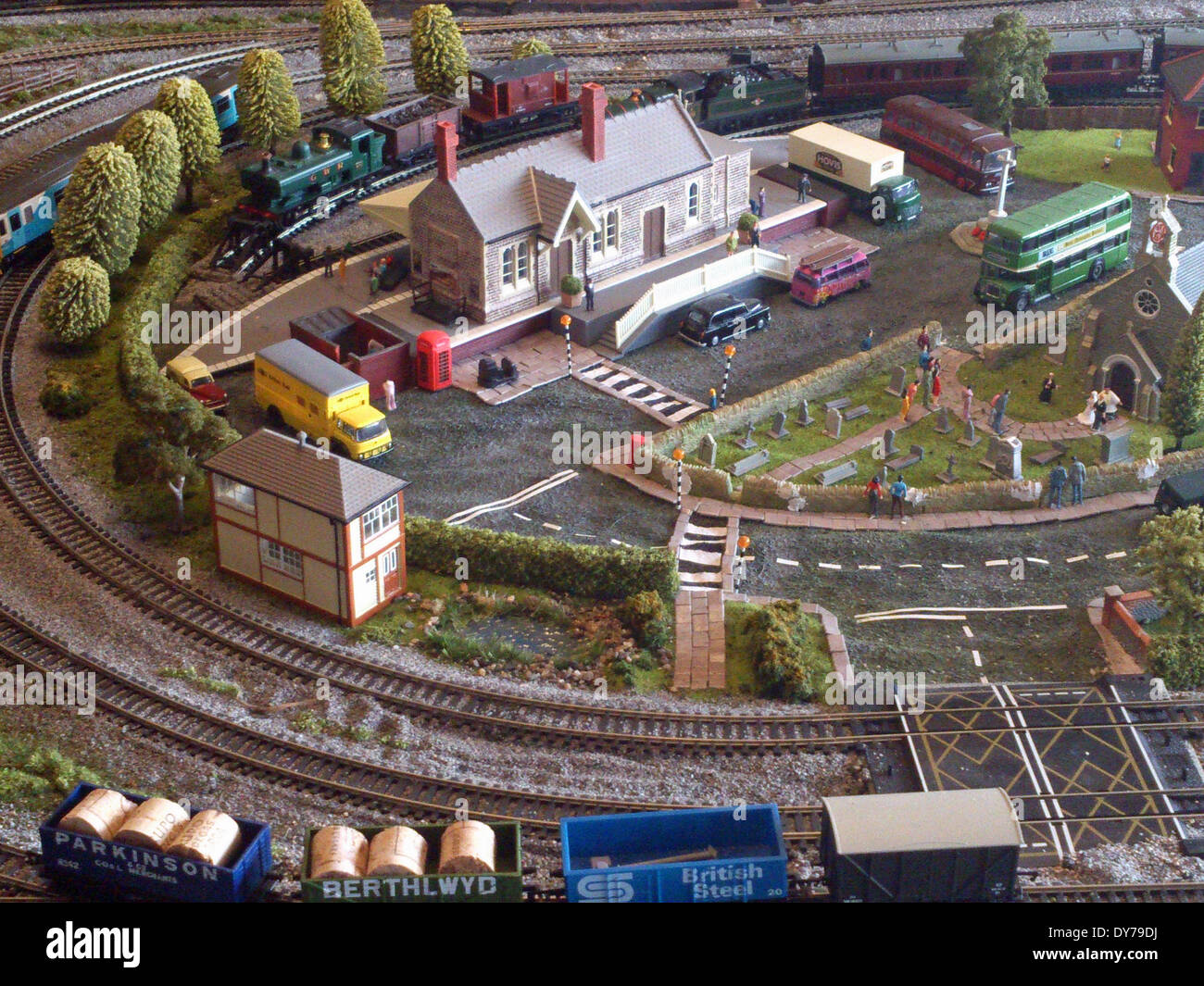 Modelleisenbahn set Nahaufnahme von Bahnhof Stockfoto