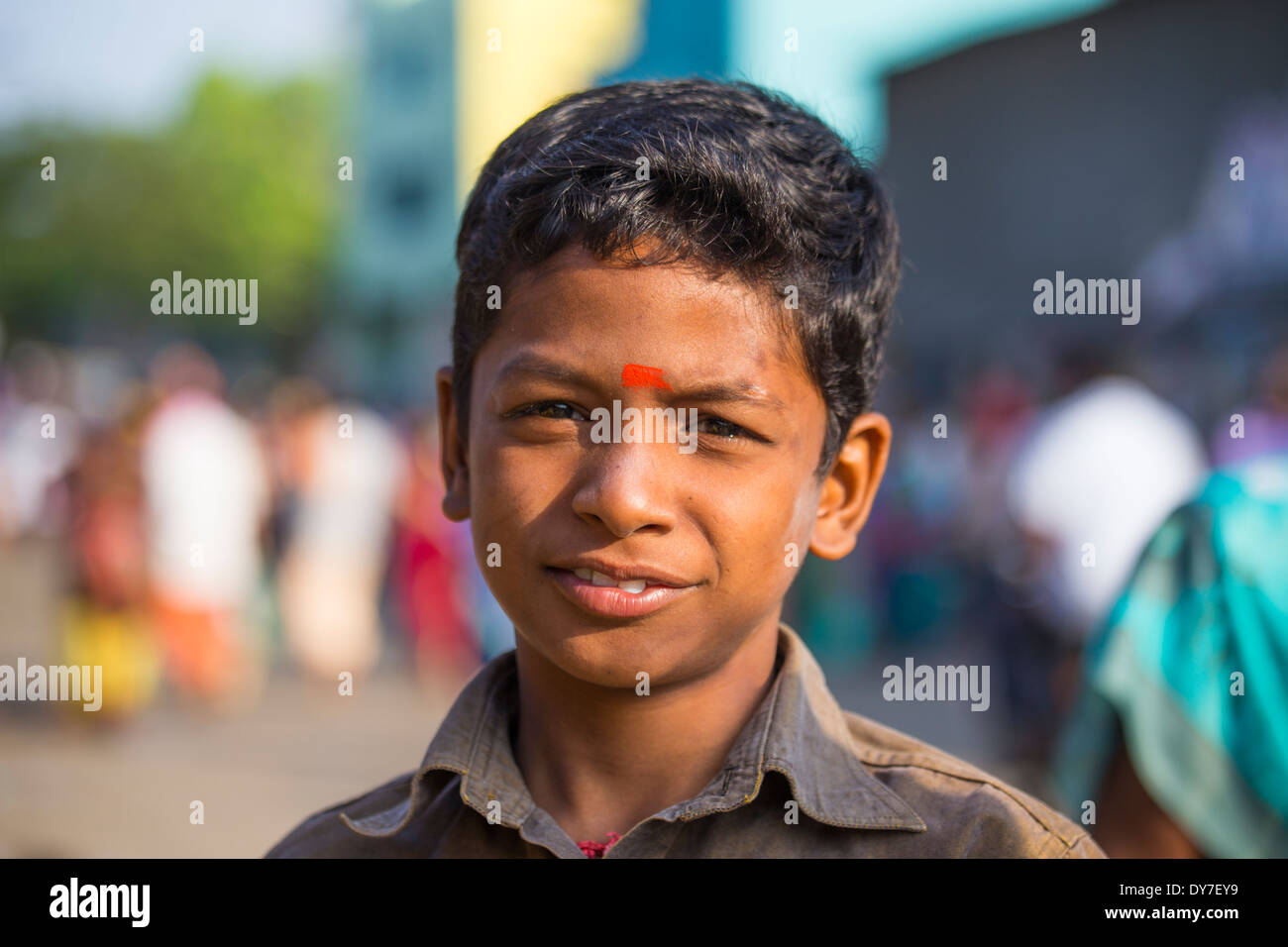 Hindu Junge auf dem Chithirai Thiruvizha hinduistische Festival, Madurai, Indien Stockfoto