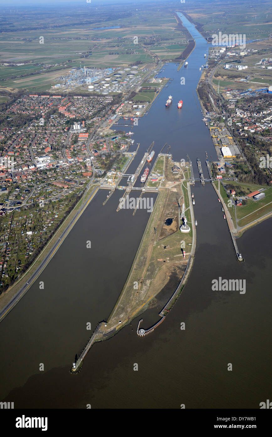 Luftaufnahme, Schleuse bei Brunsbüttel, Nord-Ostsee-Kanal oder Nord-Ostsee-Kanal, vorbereitende Bauarbeiten für neuen Schleusentore Stockfoto